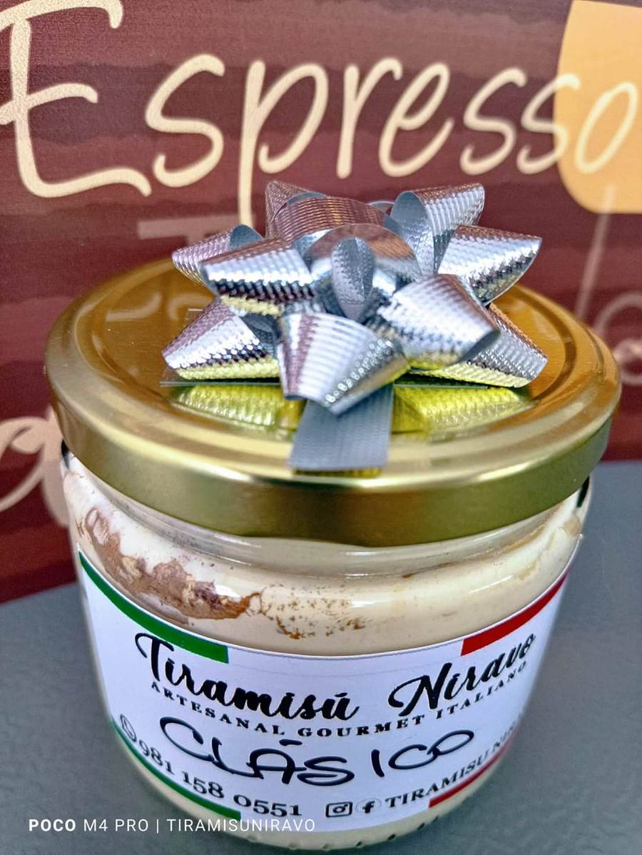 Tiramisú Gourmet Clásico en Frasco de Vidrio 1 Tiramisú Gourmet Clásico en Frasco de Vidrio