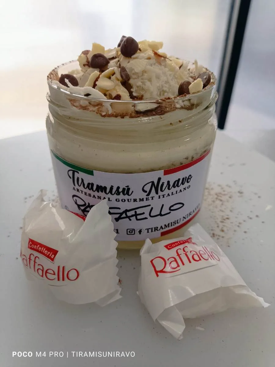 Tiramisú Gourmet Raffaello en Frasco de Vidrio